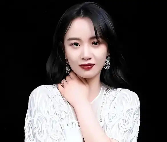 免费约寂寞的女人网站文章配图大龄相亲心态